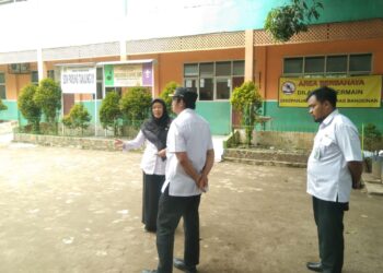 Retak dan Amblas ,6 Ruang Kelas SDN Parung Tanjung 01 Tidak Bisa Digunakan