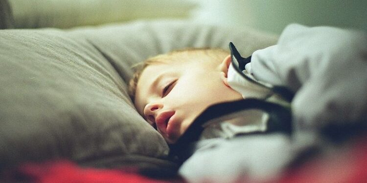Tak Boleh Anggap Sepele Tidur Anak yang Mendengkur