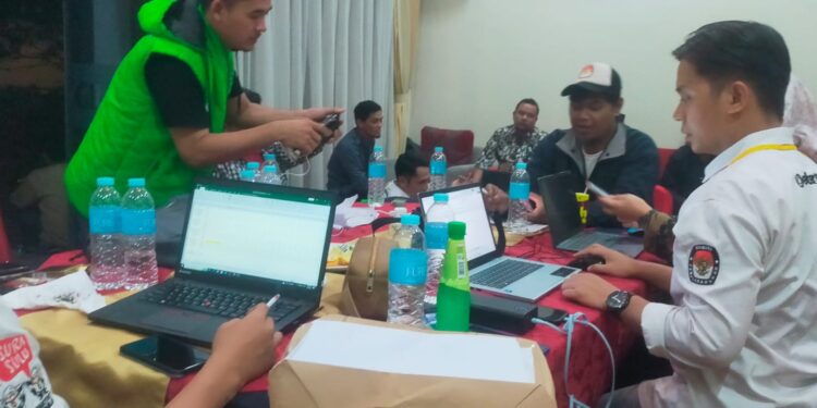 Sinkronisasi Rekapitulasi Suara Kecamatan Gunungputri Berlanjut di Hotel Ussu