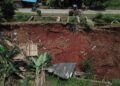 Longsor Pinggiran Sungai Cileungsi Ancam Banjir di Villa Nusa Indah 2