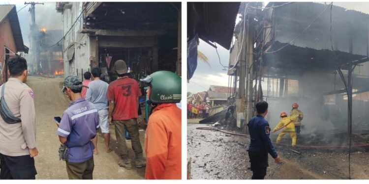 Korsleting Listrik Lalap Bangunan Rongsokan di Kemang