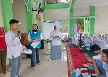 PLN Gunungputri Sambangi SMAN 2 Gunungputri, Ini Yang Dilakukan