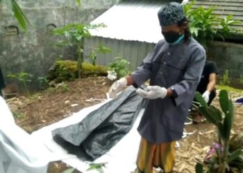 Pemuda Ditemukan Tewas Tergantung Dalam Keadaan Membusuk