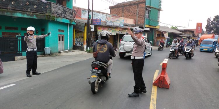 Polsek Ciampea Atur Lalin Untuk Terciptanya Kamseltibcarlantas