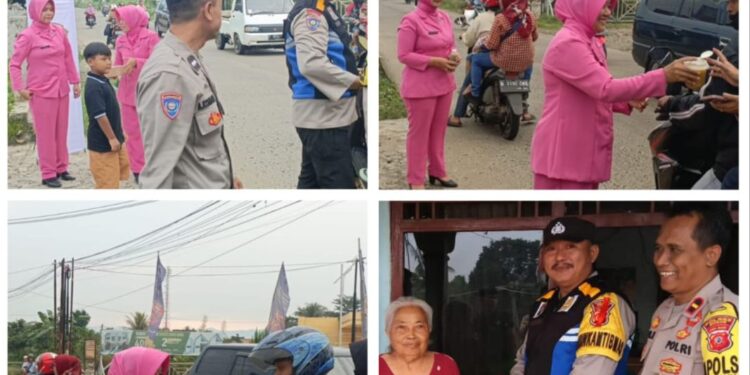 Bhayangkari Polsek Rancabungur Bagikan Takjil Kepada Pengguna Jalan