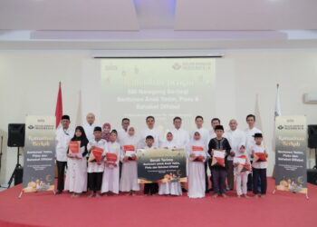 Gelar Safari Ramadan, Solusi Bangun Indonesia Pabrik Narogong Bagikan Santunan untuk Sahabat Difabel dan Anak Yatim