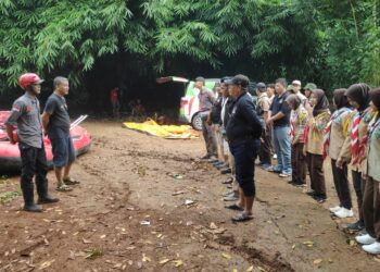 Hari Bumi Sedunia, Relawan Gabungan Susur Sungai Cikeas Dan Penanaman Pohon Di Kranggan