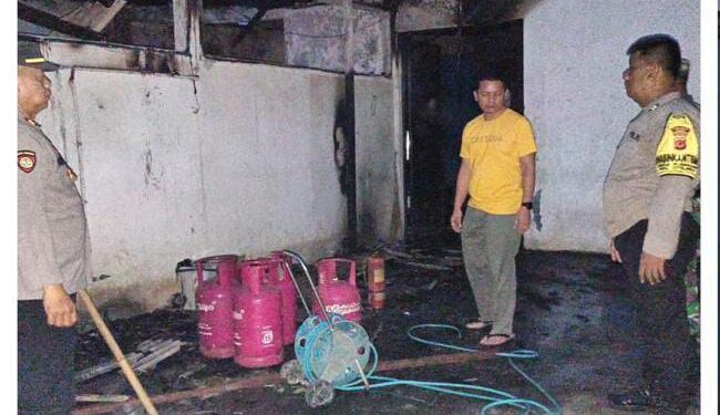 Korsleting Listrik, Mess Karyawan di Puspasari Terbakar