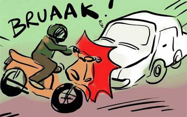 Adu Banteng, Pemotor Tewas di Tempat