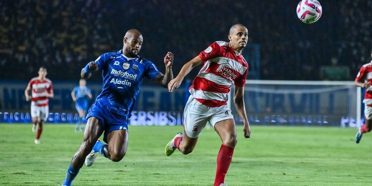 Persib Bandung Taklukkan Madura United 3-0