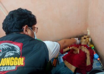 Pria Ini di Temukan Tewas Dalam Kamar Mandi