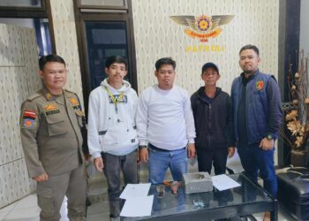 Polsek Cisarua Kroscek Lokasi Parkir Liar di Warpat Puncak Yang Sempat Viral