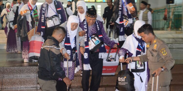 Pemkab Bogor Lepas Kloter Kedua Jamaah Haji Menuju Tanah Suci