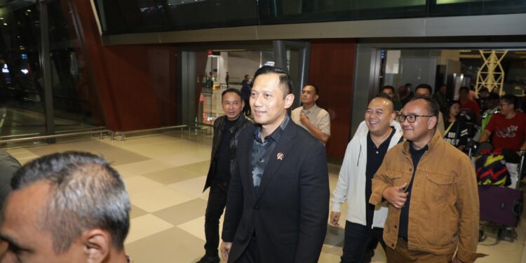 Baru Mendarat dari Amerika, Menteri AHY Terbang ke Bali