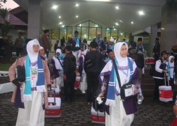 Pemkab Bogor Lepas Keberangkatan Jamaah Haji Kloter 17 JKS