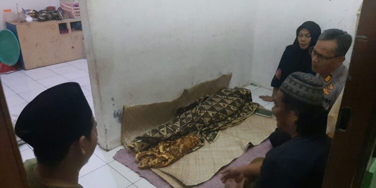 Luput Dari Pengawasan, Balita Tewas Terperosok di Got
