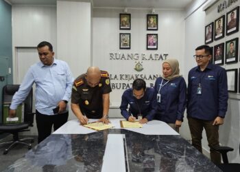 PLN UP3 Gunung Putri Tandatangani MoU Dengan Kejaksaan Negeri Kabupaten Bogor