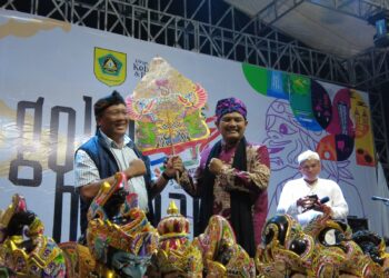 Melalui Pagelaran Wayang Golek, Pj. Sekda Kabupaten Bogor Ajak Masyarakat Lestarikan Warisan Budaya