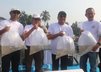 Jaga Fungsi Setu, Benih Ikan dan Bibit Pohon Ditebar Pemkab Bogor