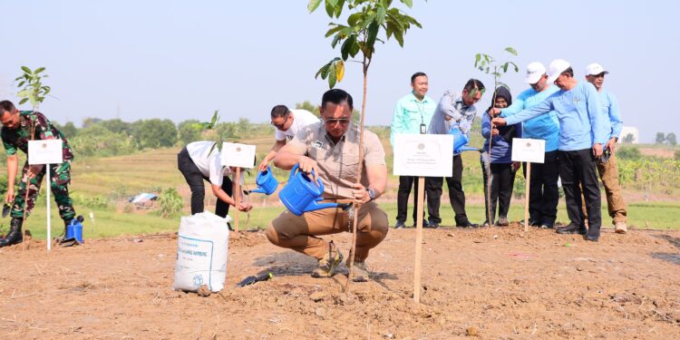 Peringati Hari Lingkungan Hidup Sedunia, Menteri AHY Tanam 100.000 Serentak se-Indonesia