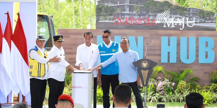 Presiden Jokowi Tandai Pembangunan PLN Hub di IKN