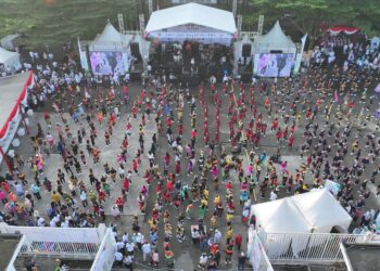 Ribuan Masyarakat Ramaikan Gebyar HJB ke-542 di Stadion Pakansari