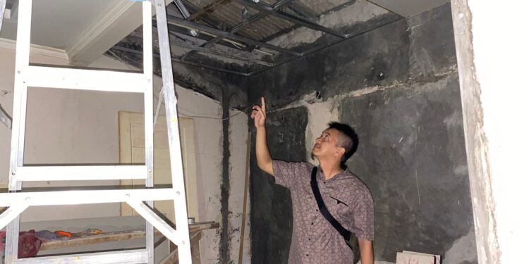 Tersengat Listrik, Yudi Tewas di Atap Rumah