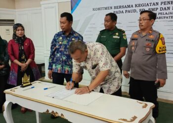 Pemkab Bogor Tanda Tangani Komitmen Sukseskan PPDB 2024-2025