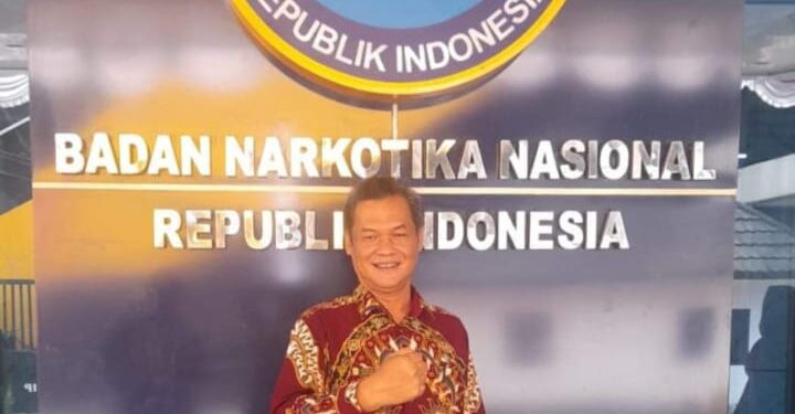 Kereennn, Kades Daman Huri Raih Penghargaan P4GN dari BNN RI
