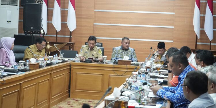 Rakor Bersama DPRD, Langkah  Bupati Bogor Menata PKL di Puncak Diapresiasi