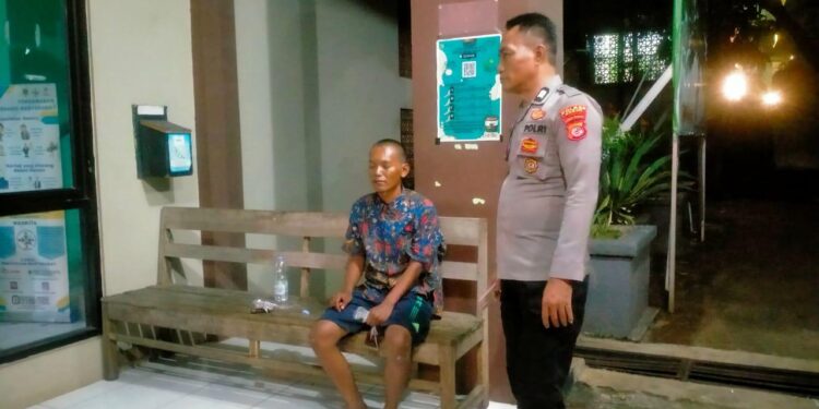 ODGJ Ngamuk di Depan SPBU Cibinong