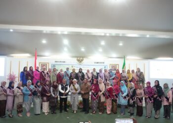 Penetapan Bunda PAUD, Siti Chomzah : Anak PAUD Jangan Dipaksa Bisa Calistung