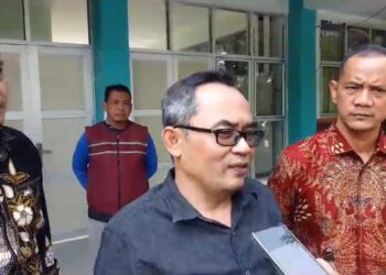 Bikin Bingung, Soal Bangku Kosong di SMPN Ketua dan Wakil Komisi IV Gak Kompak