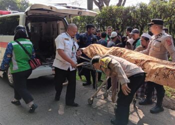 Sakit, Pria Paruh Baya Meninggal di Selokan Jalan Raya Sanja