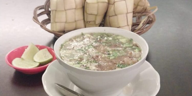 Mau Makan Coto Asli Makasar , ke Resto Mega Cibinong Aja di Jamin Ketagihan !!!!!