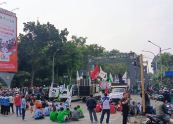 Demo Ratusan Buruh, Ini 6 Tuntutannya