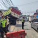 Rem Blong, Truk Bermuatan Limstone Tabrak Pick Up