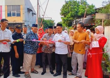Dapat Anggaran Pokir Pengecoran Jalan dari Achmad Fathoni, Endang : Warga Perumahan Seperti Dianaktirikan