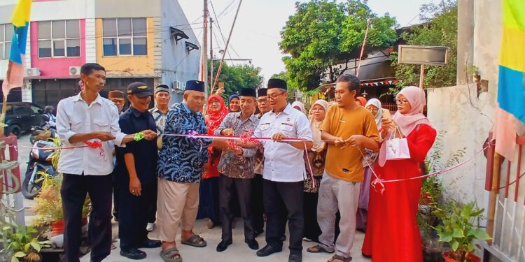Dapat Anggaran Pokir Pengecoran Jalan dari Achmad Fathoni, Endang : Warga Perumahan Seperti Dianaktirikan