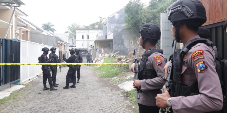Polri Tangkap “Calon Pengantin” Bom Bunuh Diri di Batu Malang