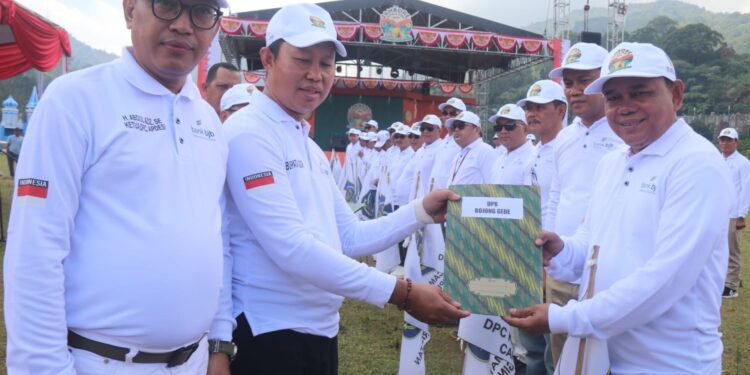 Tutup Jambore dan Lantik DPK, Ini Pesan Asmawa Tosepu Untuk Para Kades