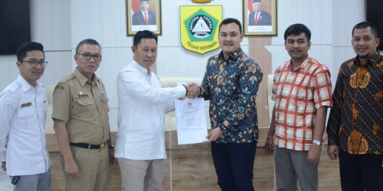 Disambangi Ketua KPU Kabupaten Bogor, Asmawa Tosepu : Pemkab Siap Sukseskan Pilkada