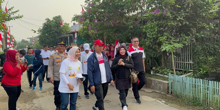 Sambut HUT RI, Pj Bupati Bogor Ajak Masyarakat Rancabungur Jalan Sehat