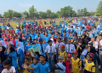 Ribuan Warga Klapanunggal Tumpah di Lapangan Pakuan, Ini yang Dilakukan