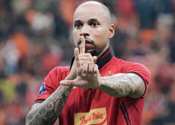 Gustavo Hattrick, Barito Putra Tak Berkutik