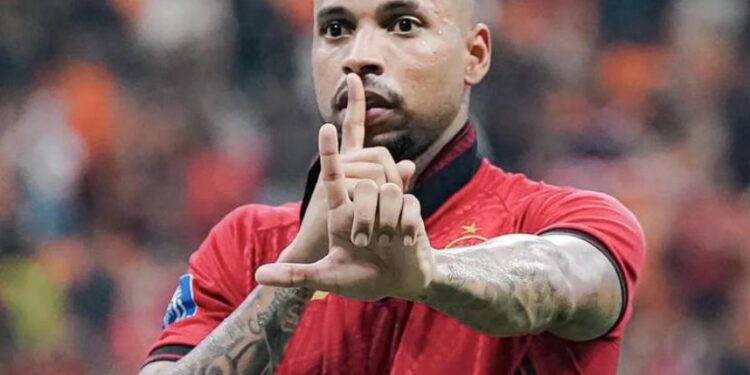 Gustavo Hattrick, Barito Putra Tak Berkutik