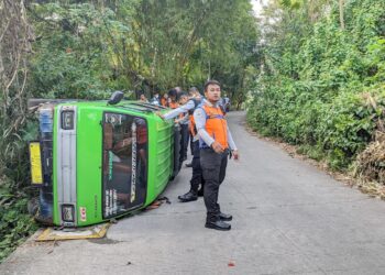 Angkot Terguling di Warumg Bandrek, Ini Penyebabnya