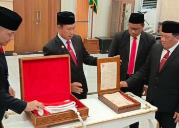 Pj Bupati Jemput Bendera Pusaka di Malasari