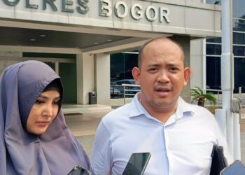 Artis Chyntiara Alona Kena Tipu, Mobil BMW Dibawa Kabur