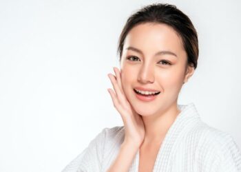 Tak Perlu Perawatan Mahal, Kulit Glowing Bisa Dilakukan Secara Alami